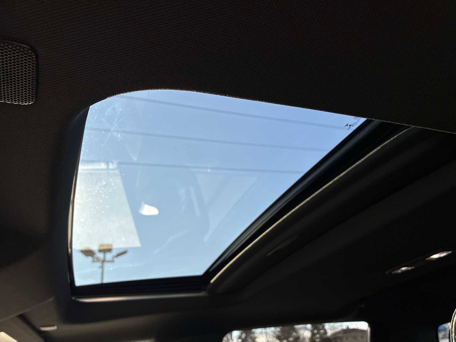 Used 2022 Chevrolet Silverado 1500 High Country image 19