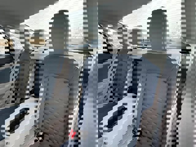 New 2025 Volkswagen Jetta SE image 28