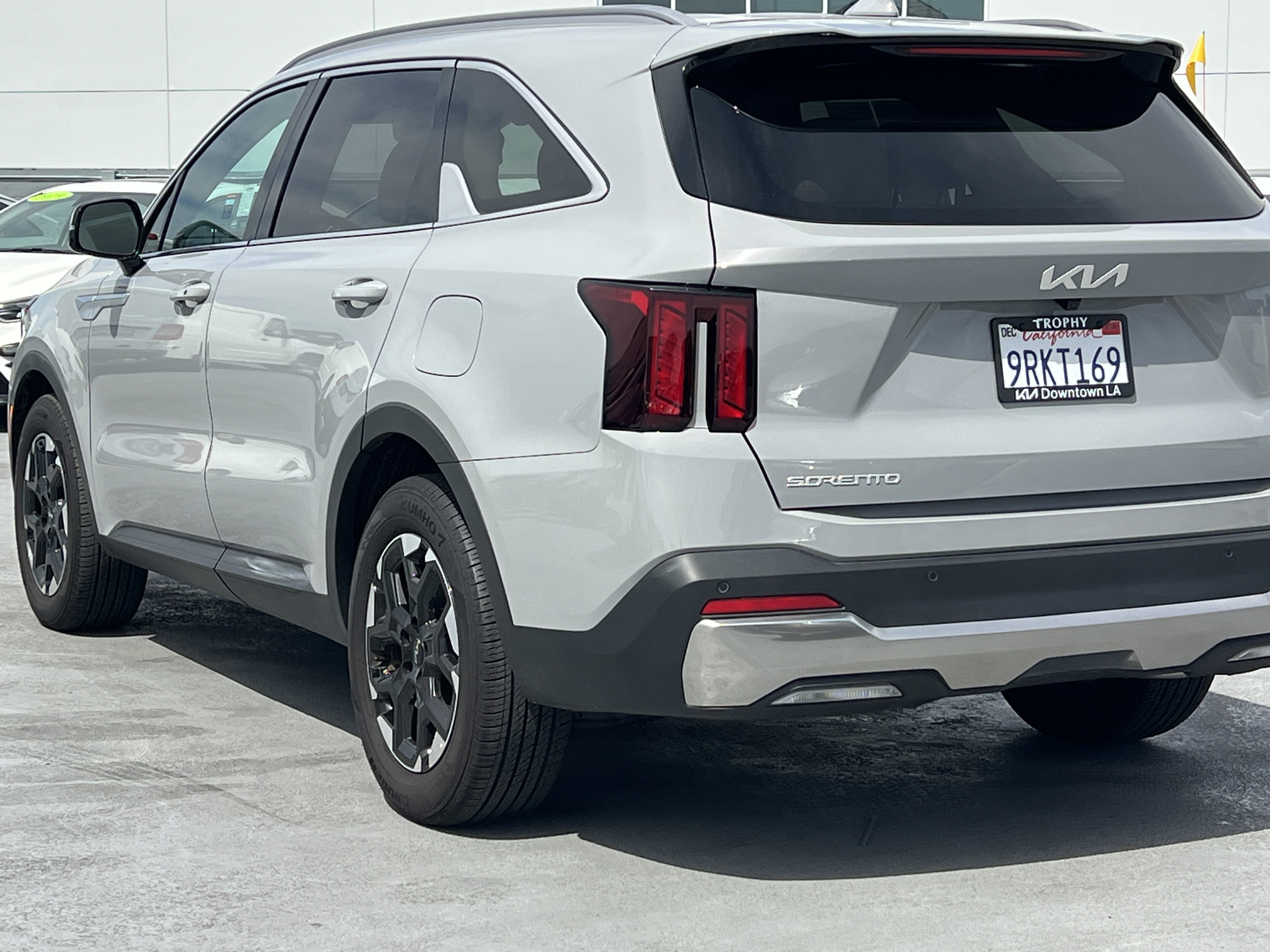 Certified 2025 Kia Sorento S image 5