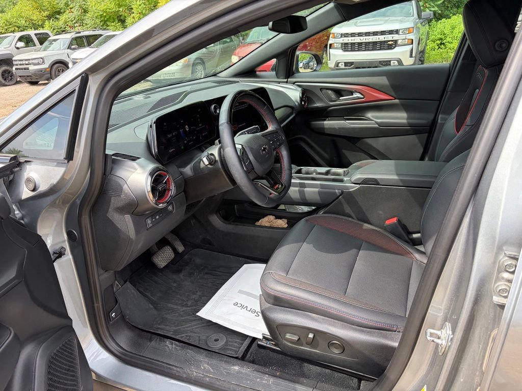 Used 2024 Chevrolet Equinox EV RS AWD/4WD image 11