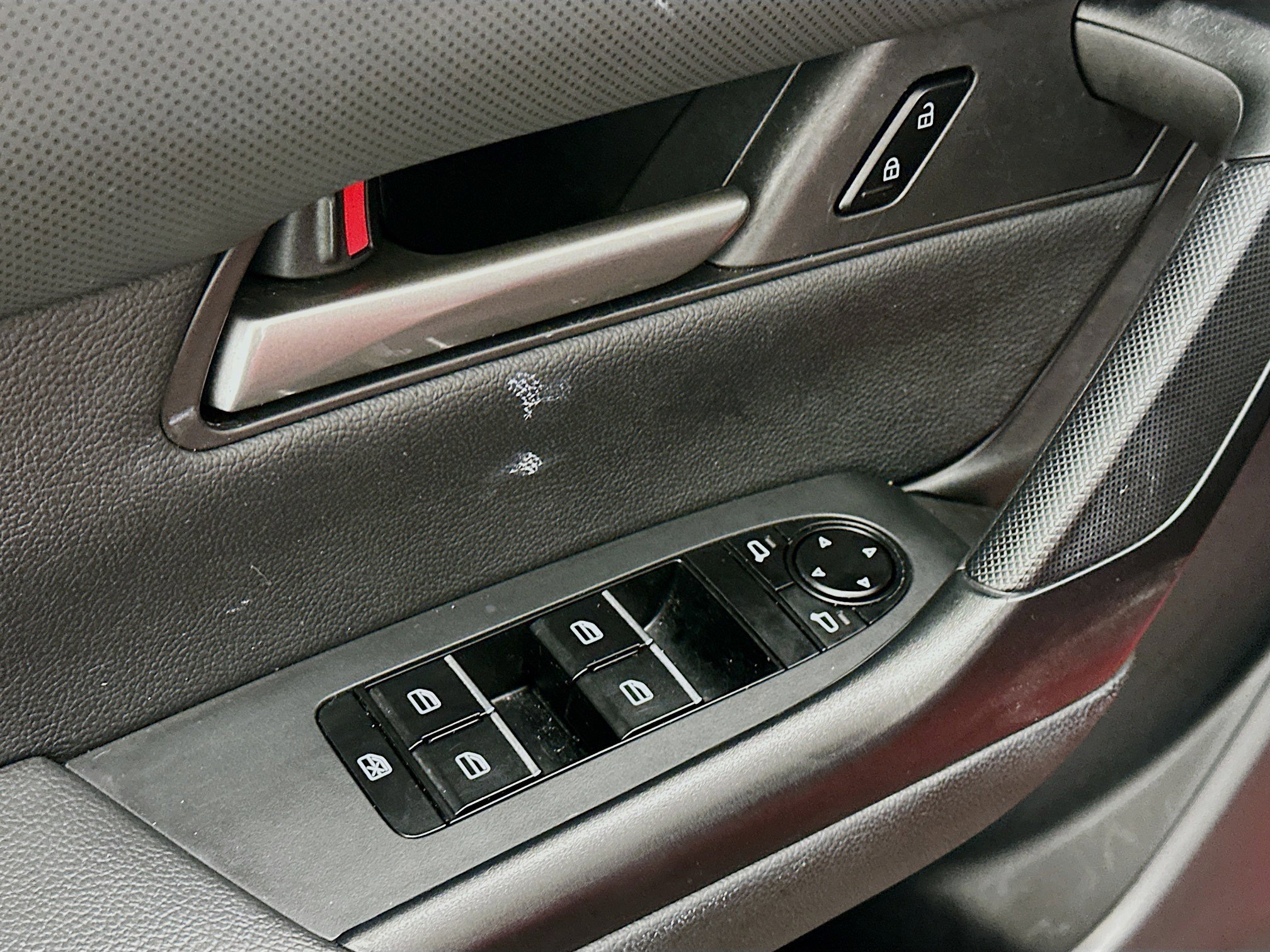 Used 2025 MAZDA CX-50 AWD 2.5 S w/ Preferred Package image 15