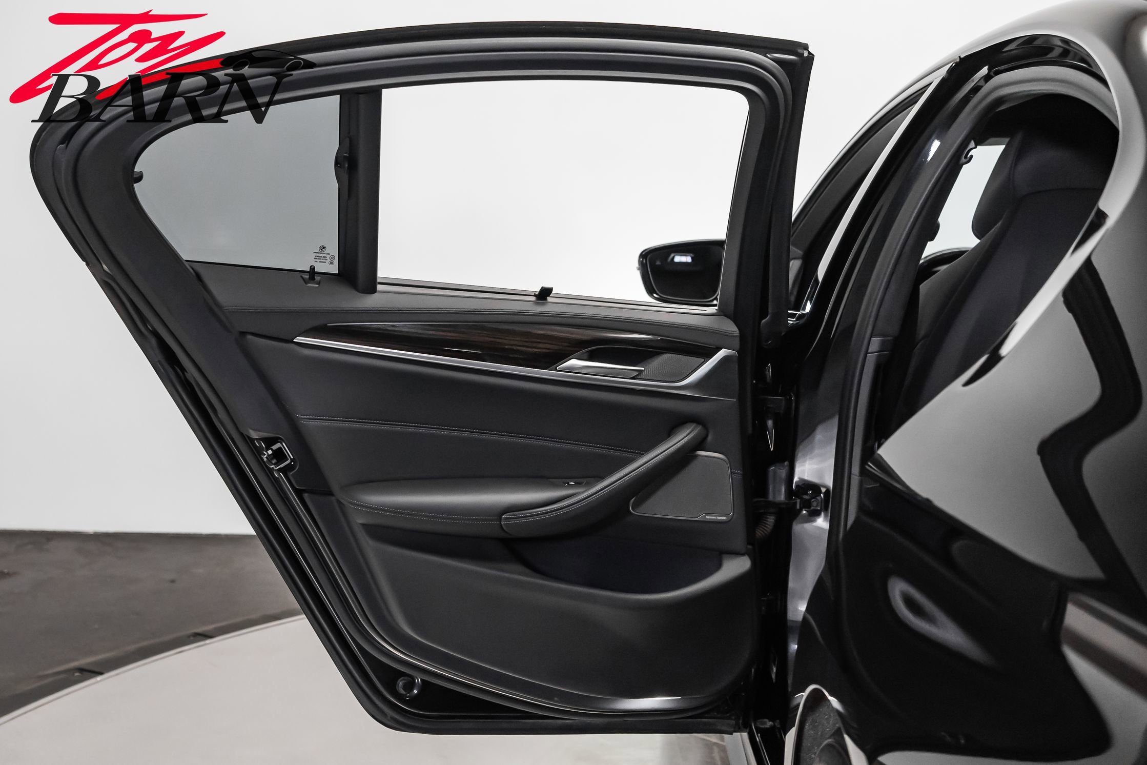 Used 2022 BMW M5 w/ Executive Package image 49