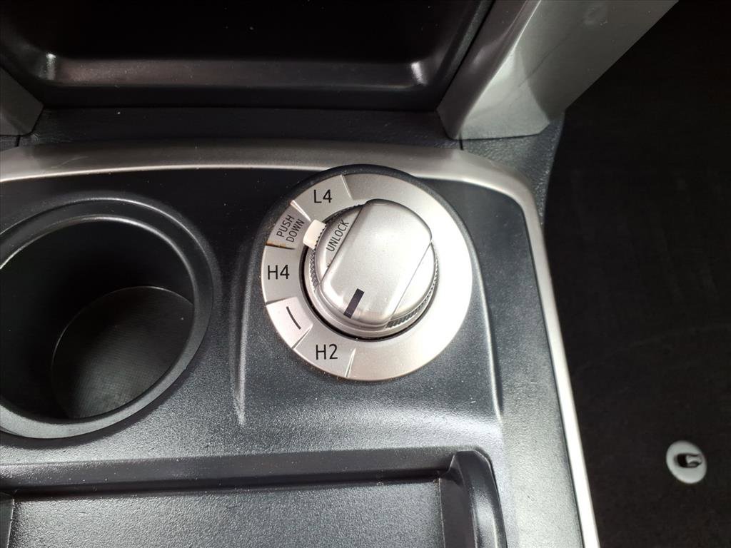 Used 2015 Toyota 4Runner SR5 image 17