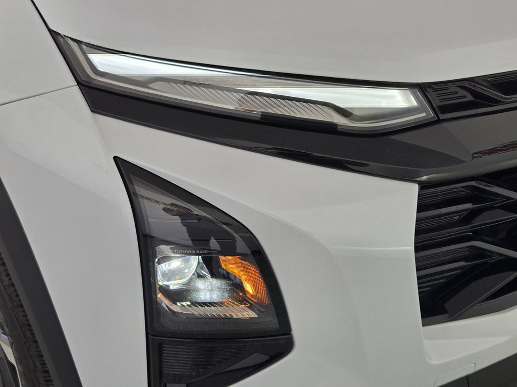 New 2026 Chevrolet Equinox RS w/ Convenience Package III FWD image 11