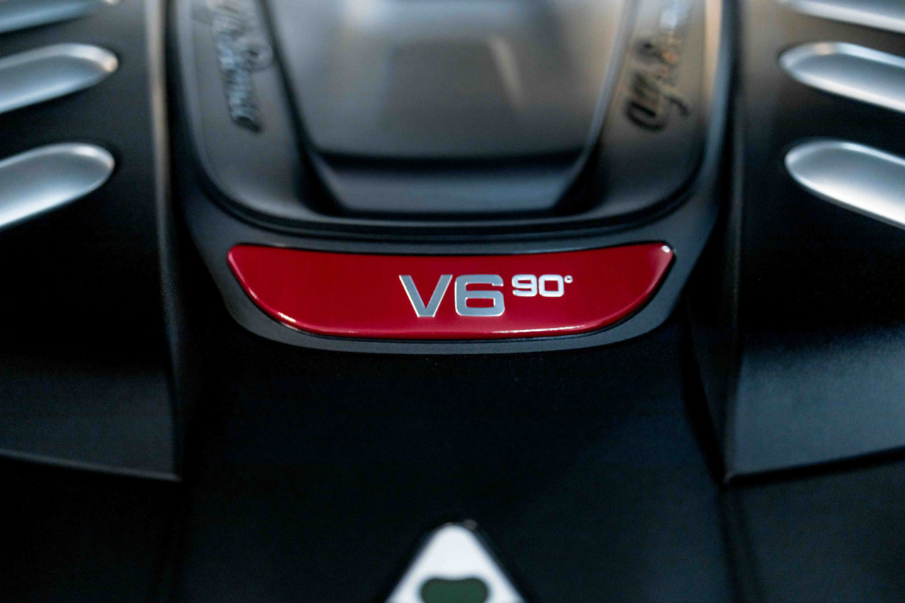 Used 2017 Alfa Romeo Giulia Quadrifoglio image 96