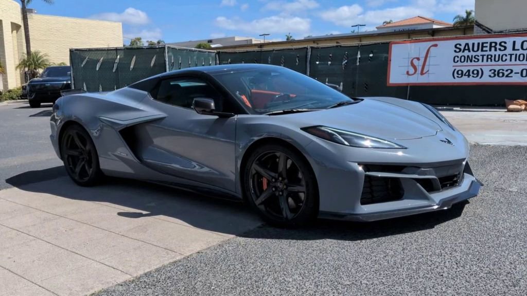 Used 2025 Chevrolet Corvette E-Ray w/ Stealth Interior Trim Package AWD/4WD image 3