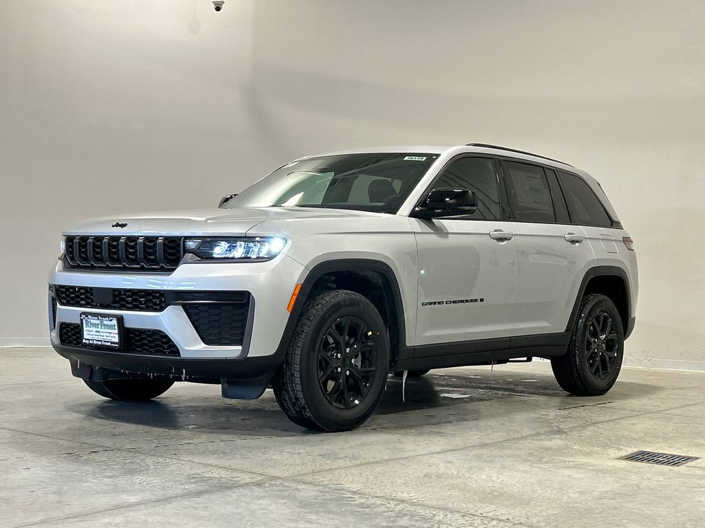 New 2026 Jeep Grand Cherokee Altitude image 2
