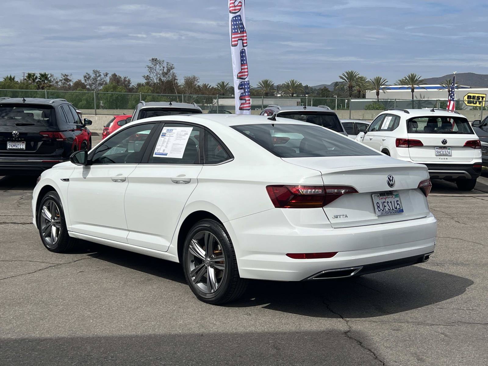 Used 2019 Volkswagen Jetta R-Line w/ R-Line Cold Weather Package FWD image 3
