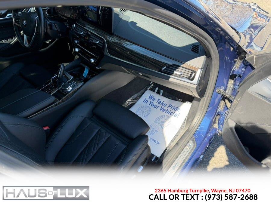 Used 2021 BMW 530i xDrive w/ Convenience Package AWD/4WD image 18