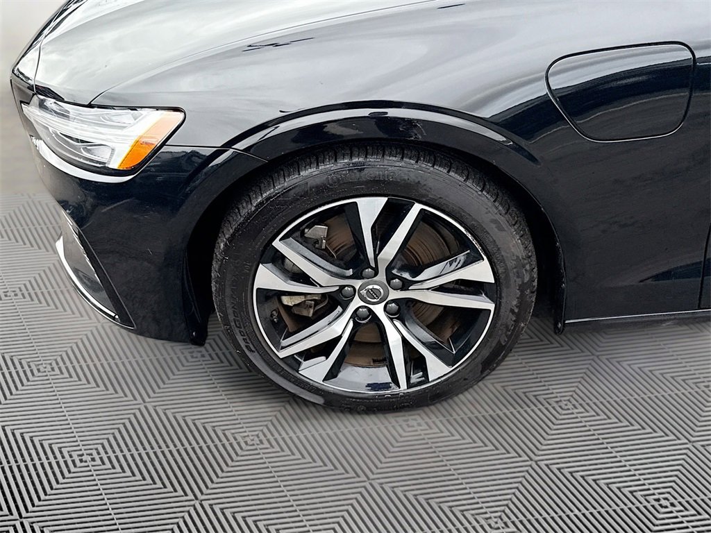 Used 2022 Volvo S60 T8 Inscription image 34