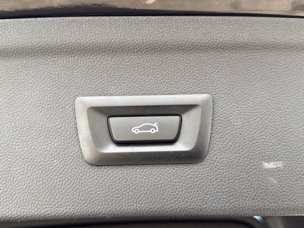 Certified 2024 BMW iX xDrive50 AWD/4WD image 17