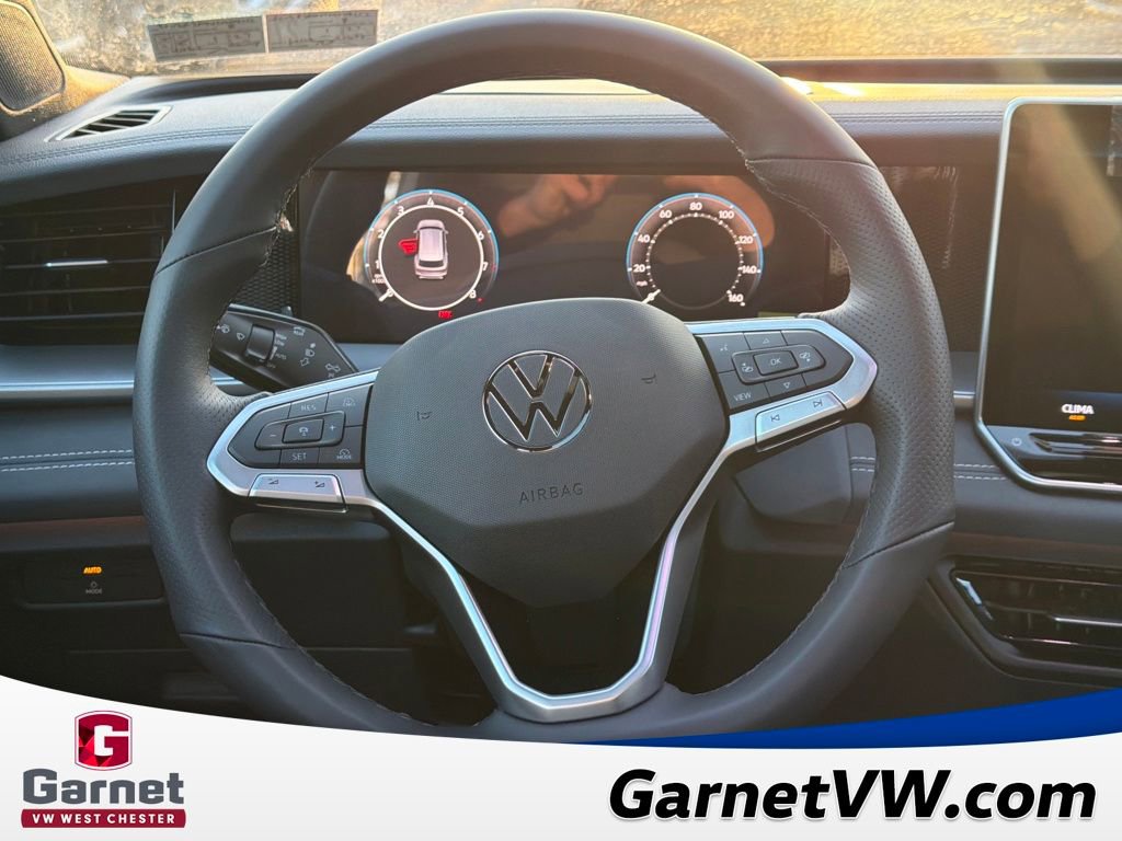 New 2026 Volkswagen Tiguan SE R-Line image 14