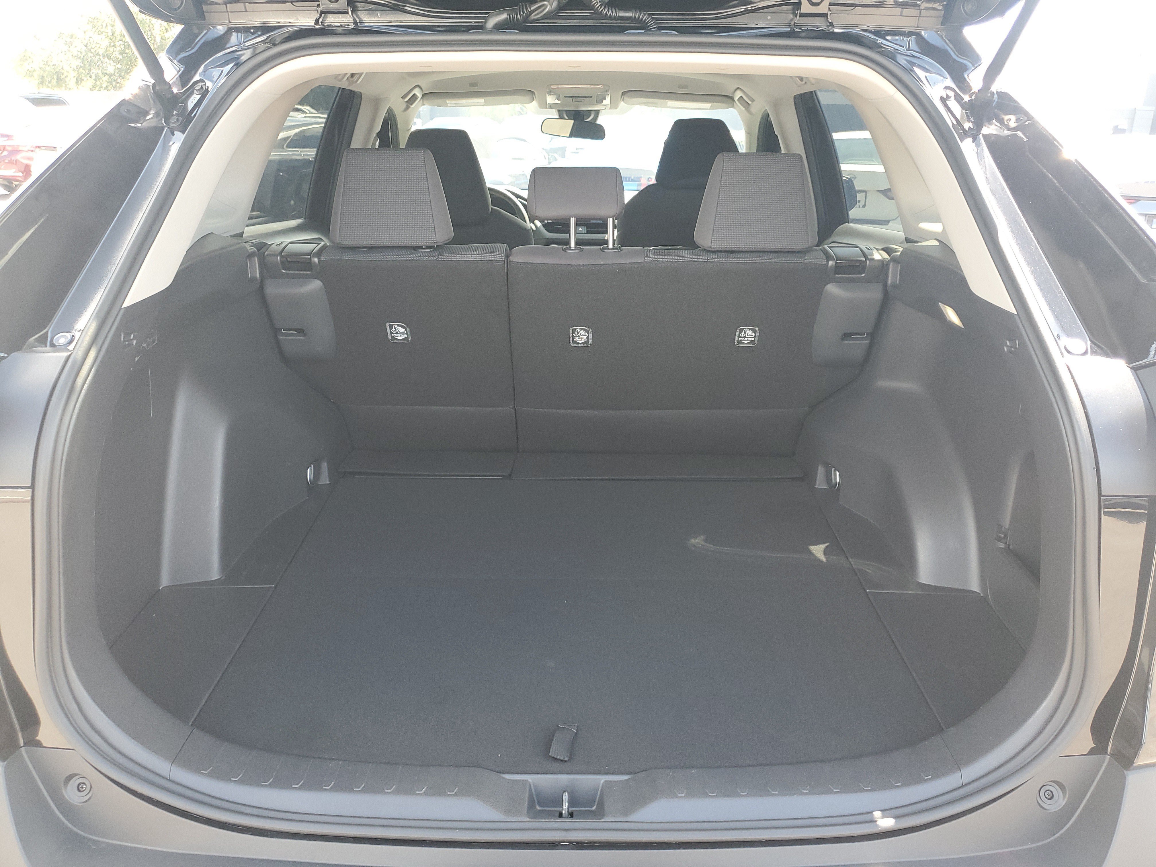 Used 2025 Toyota RAV4 LE FWD image 8