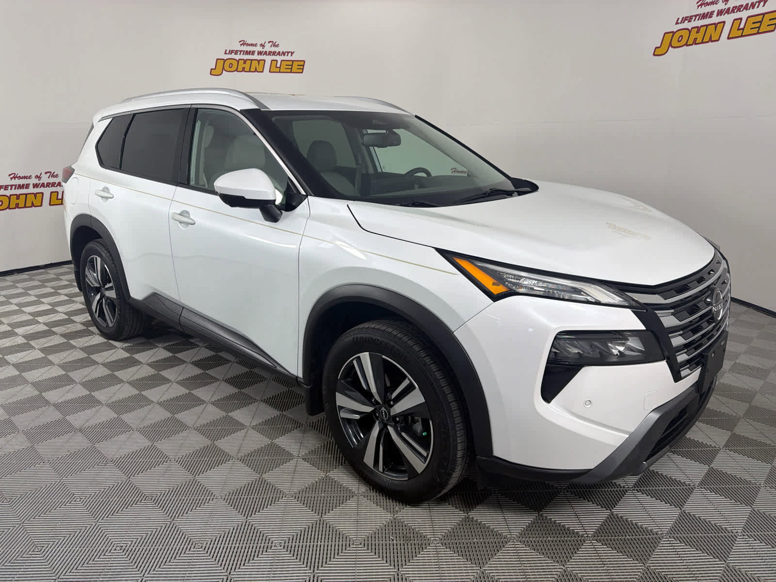 Used 2024 Nissan Rogue SL image 8