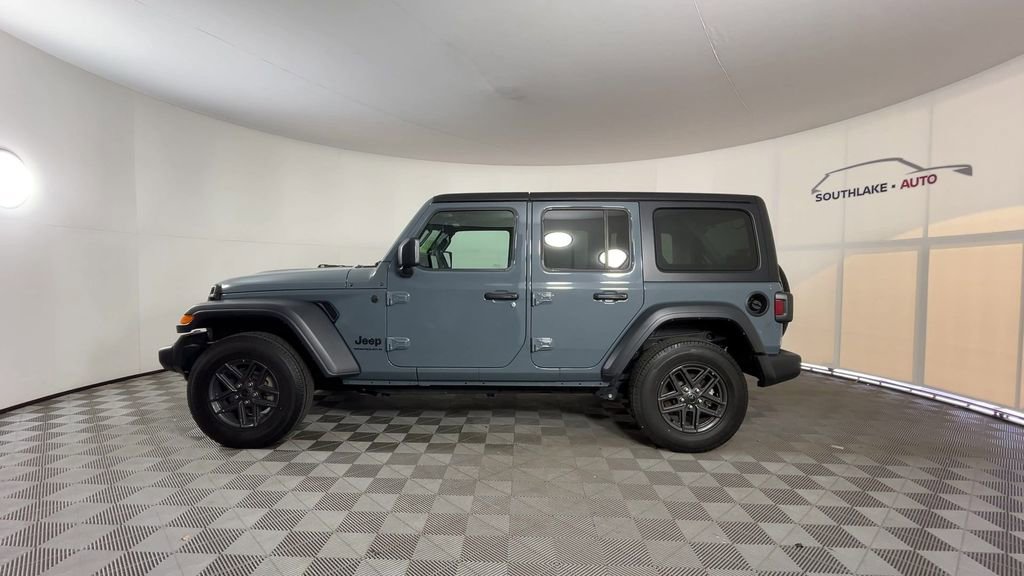Used 2024 Jeep Wrangler Sport S image 5