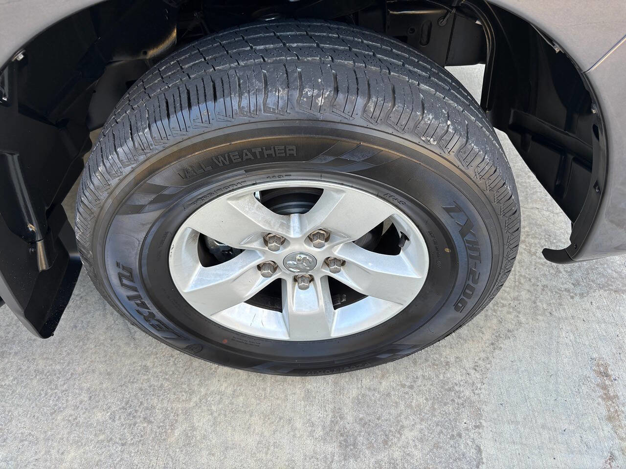 Used 2017 RAM 1500 Express image 24