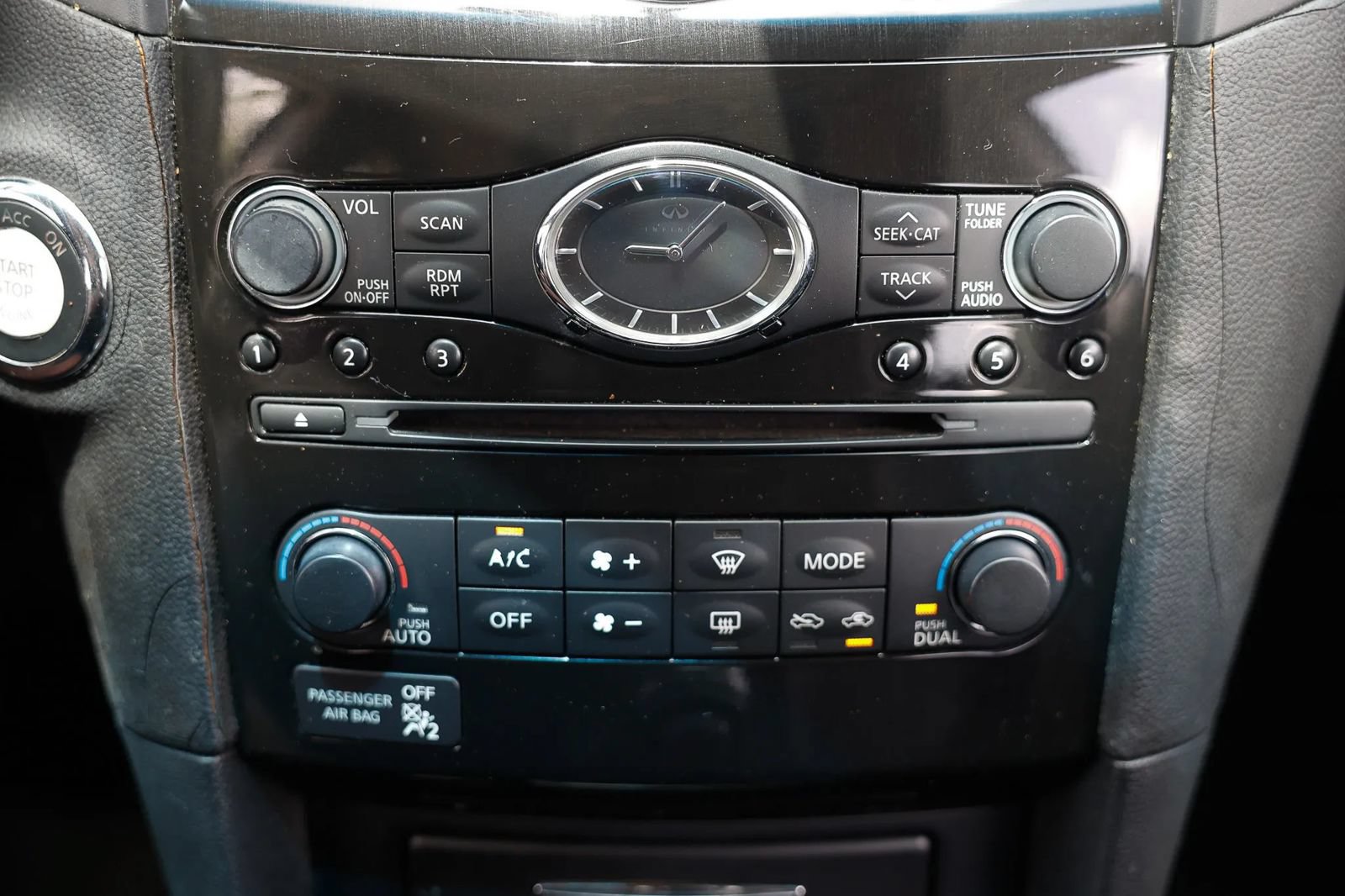 Used 2011 INFINITI FX35 2WD w/ Premium Pkg image 32