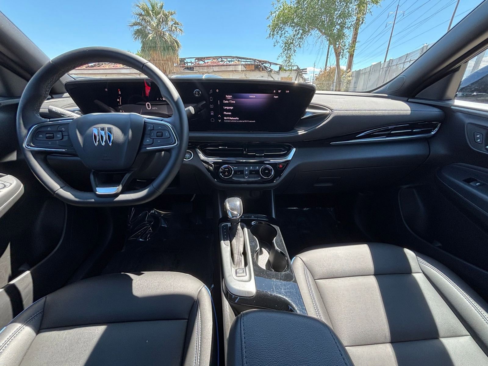 Used 2025 Buick Envista Sport Touring image 32