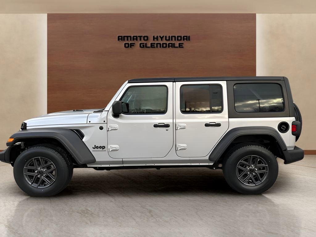 Used 2024 Jeep Wrangler Unlimited Sport AWD/4WD image 3