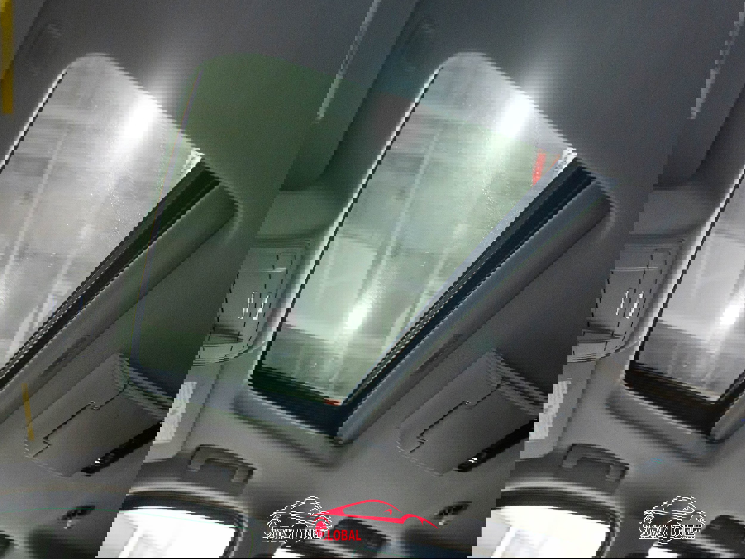 Used 2019 Chevrolet Suburban Premier w/ Premier Plus Edition image 39