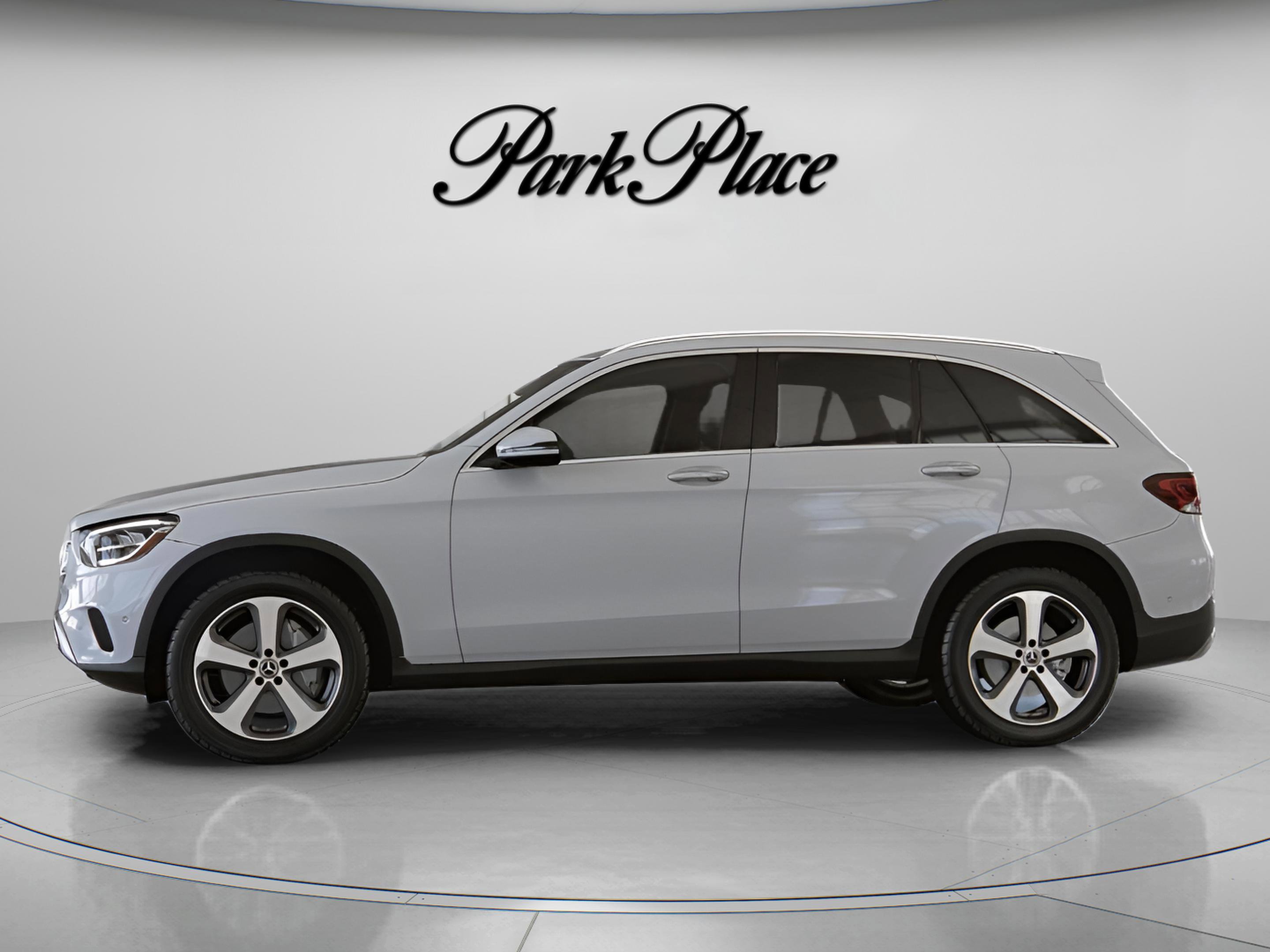 Certified 2022 Mercedes-Benz GLC 300 4MATIC w/ Premium Package Lite image 6
