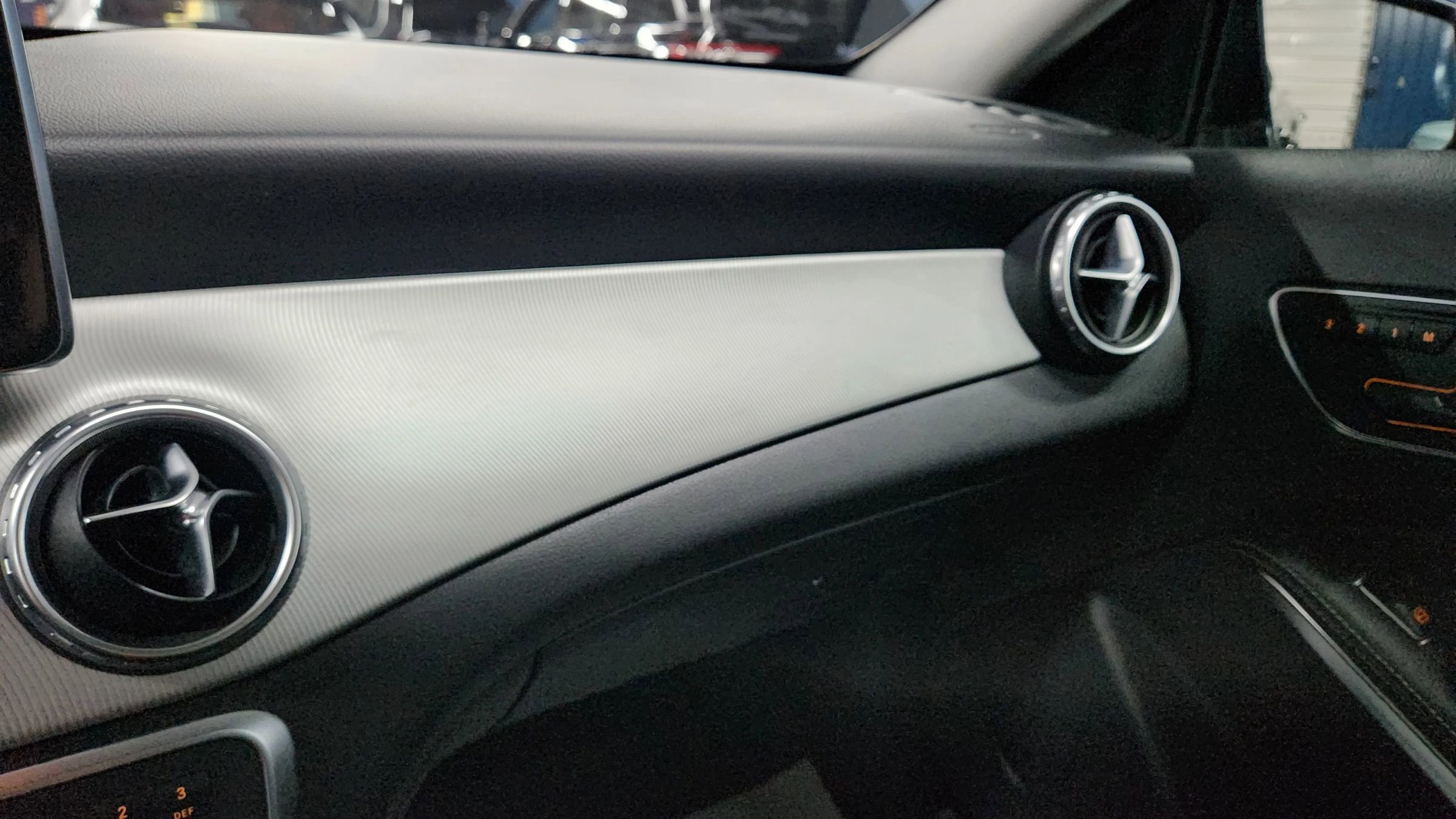 Used 2015 Mercedes-Benz GLA 250 4MATIC image 36