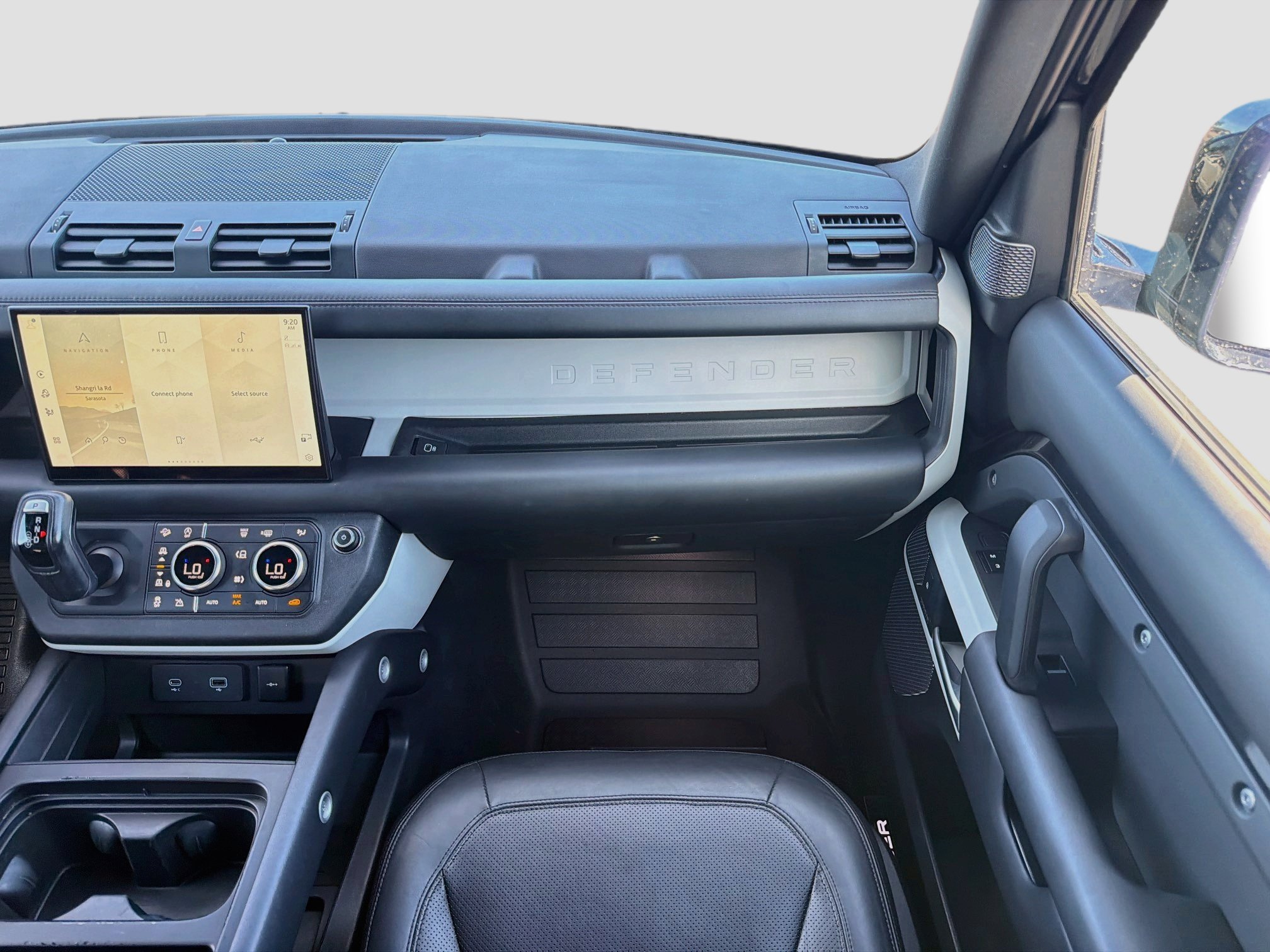 Used 2022 Land Rover Defender 110 XS Edition AWD/4WD image 18