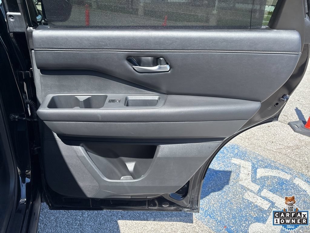 Used 2025 Nissan Pathfinder SL FWD image 43