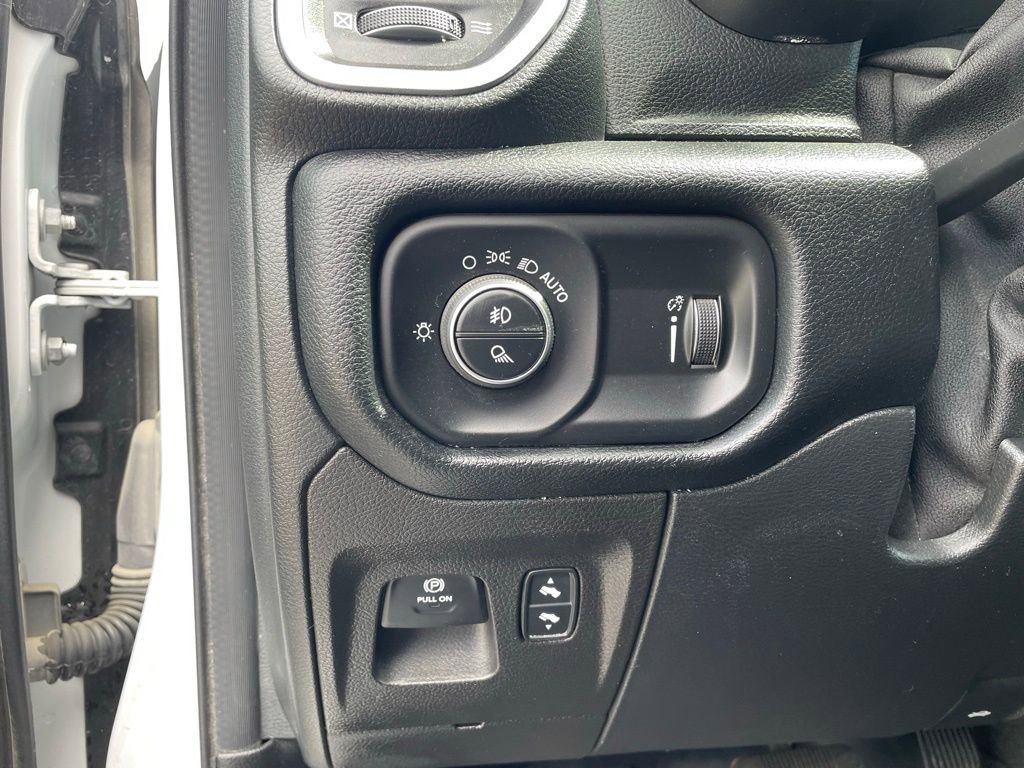 Used 2022 RAM 1500 Big Horn AWD/4WD image 14