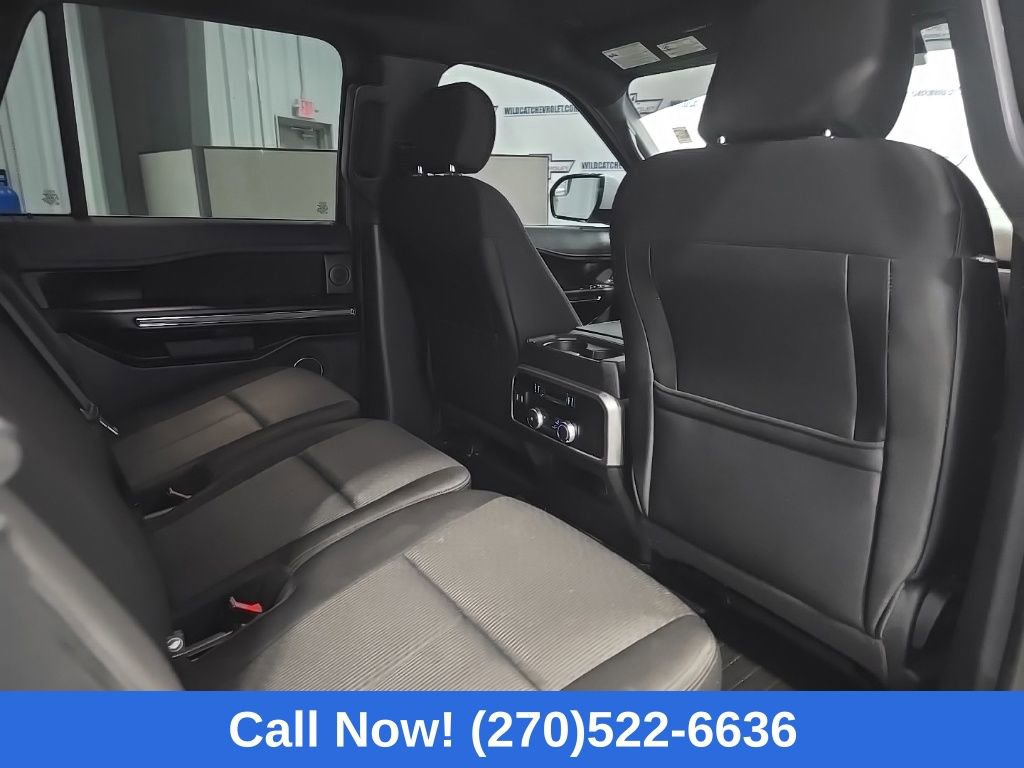 Used 2018 Ford Expedition XLT image 23