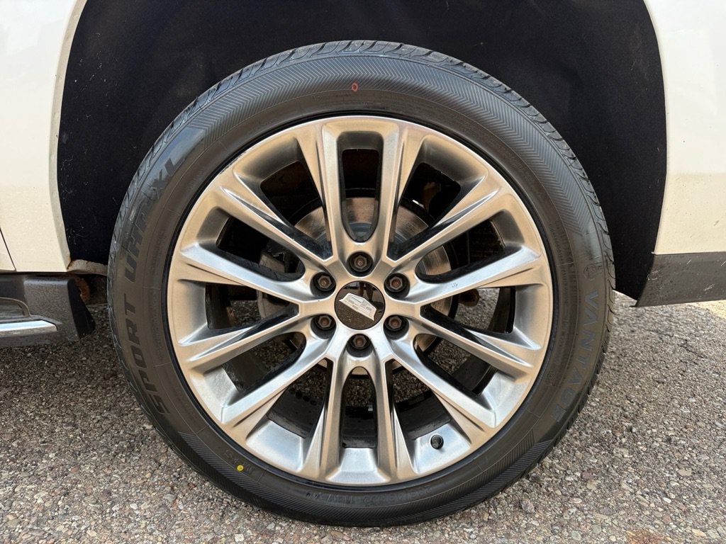 Used 2019 Cadillac Escalade ESV Luxury AWD/4WD image 35