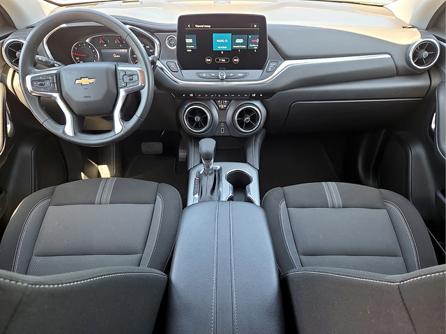 Used 2025 Chevrolet Blazer LT FWD image 14