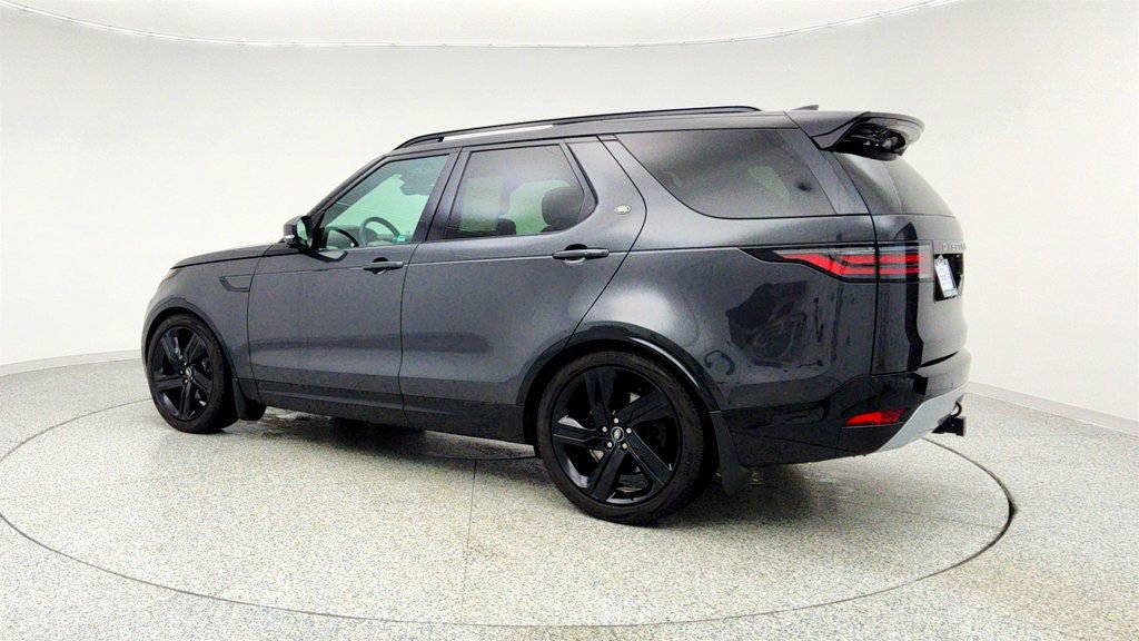 Used 2024 Land Rover Discovery Metropolitan Edition image 7