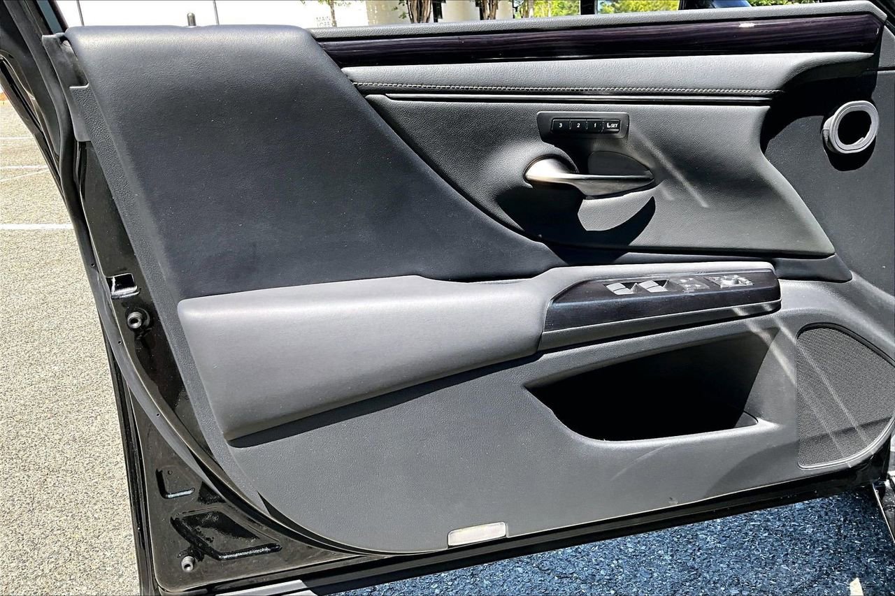 Used 2020 Lexus ES 350 w/ Premium Package image 25