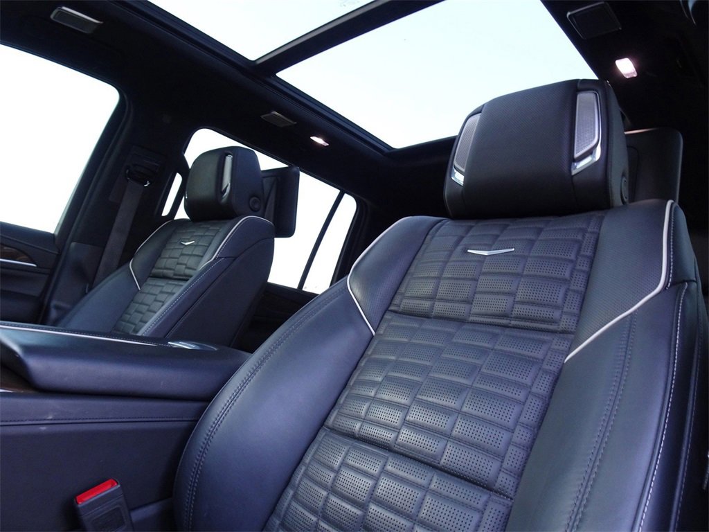 Certified 2023 Cadillac Escalade ESV Sport Platinum w/ LPO, ONYX Package image 11