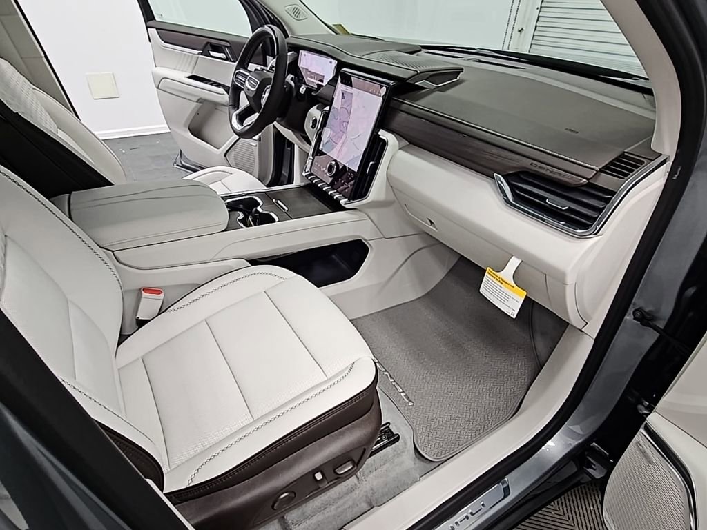 New 2026 GMC Acadia Denali w/ Super Cruise Package image 41