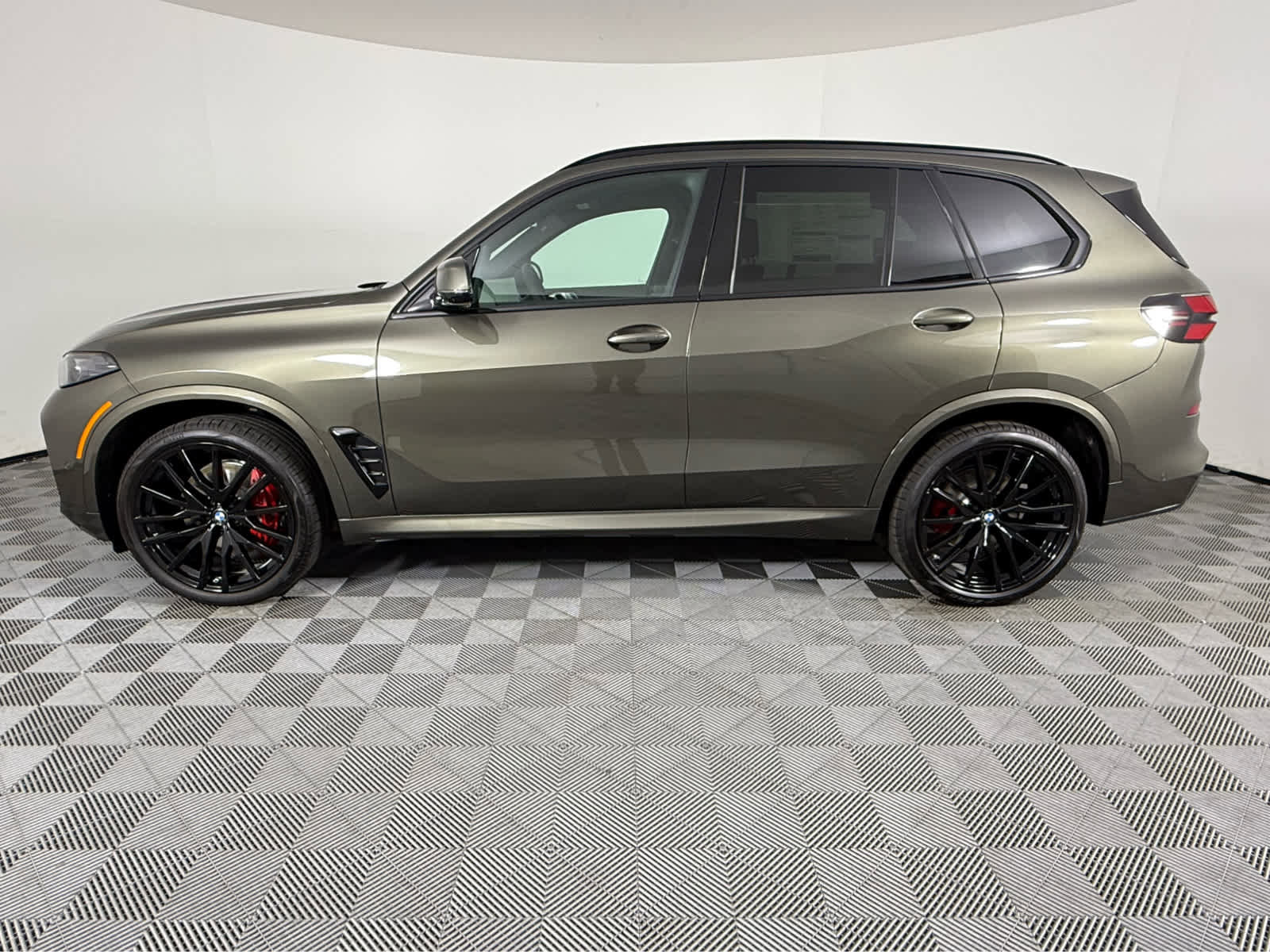 New 2026 BMW X5 xDrive40i w/ M Sport Package image 7