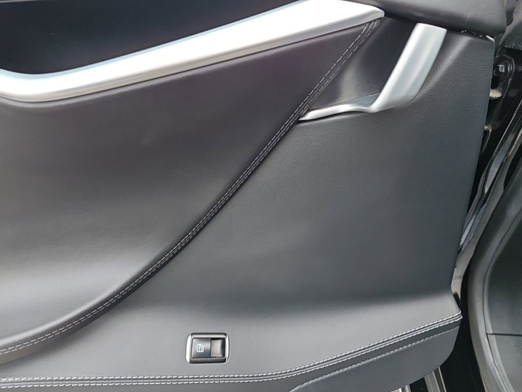 Used 2015 Tesla Model S 85D image 34