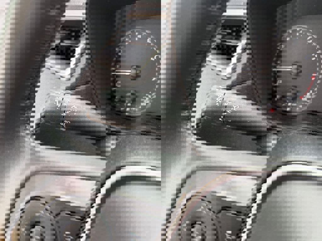 Used 2023 Toyota Corolla Cross LE image 19