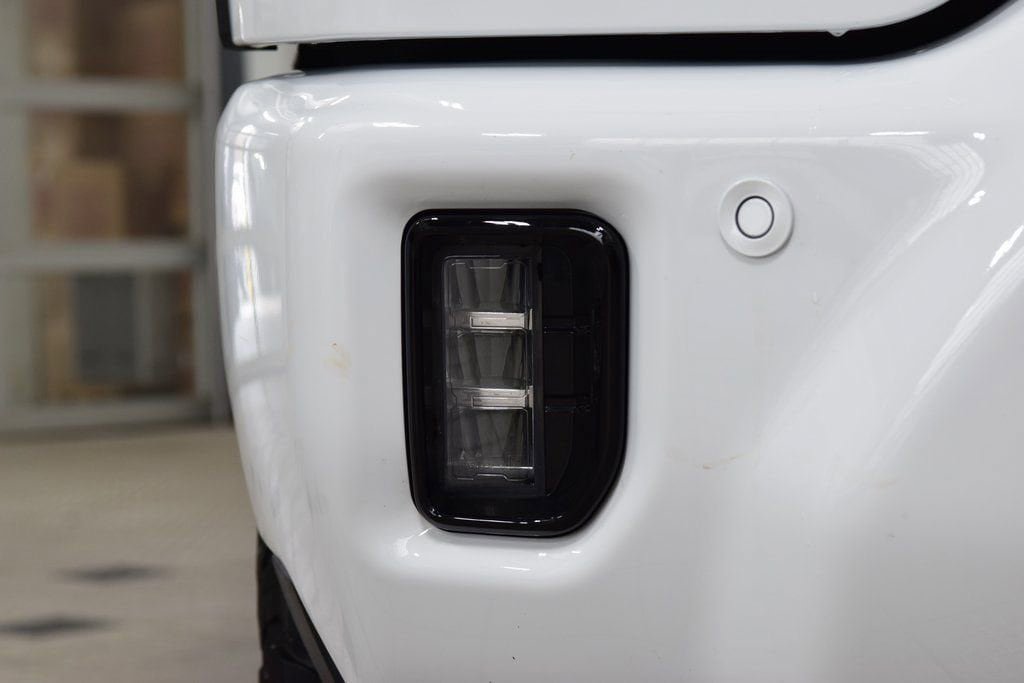 Used 2024 Chevrolet Silverado 3500 High Country w/ Technology Package AWD/4WD image 14