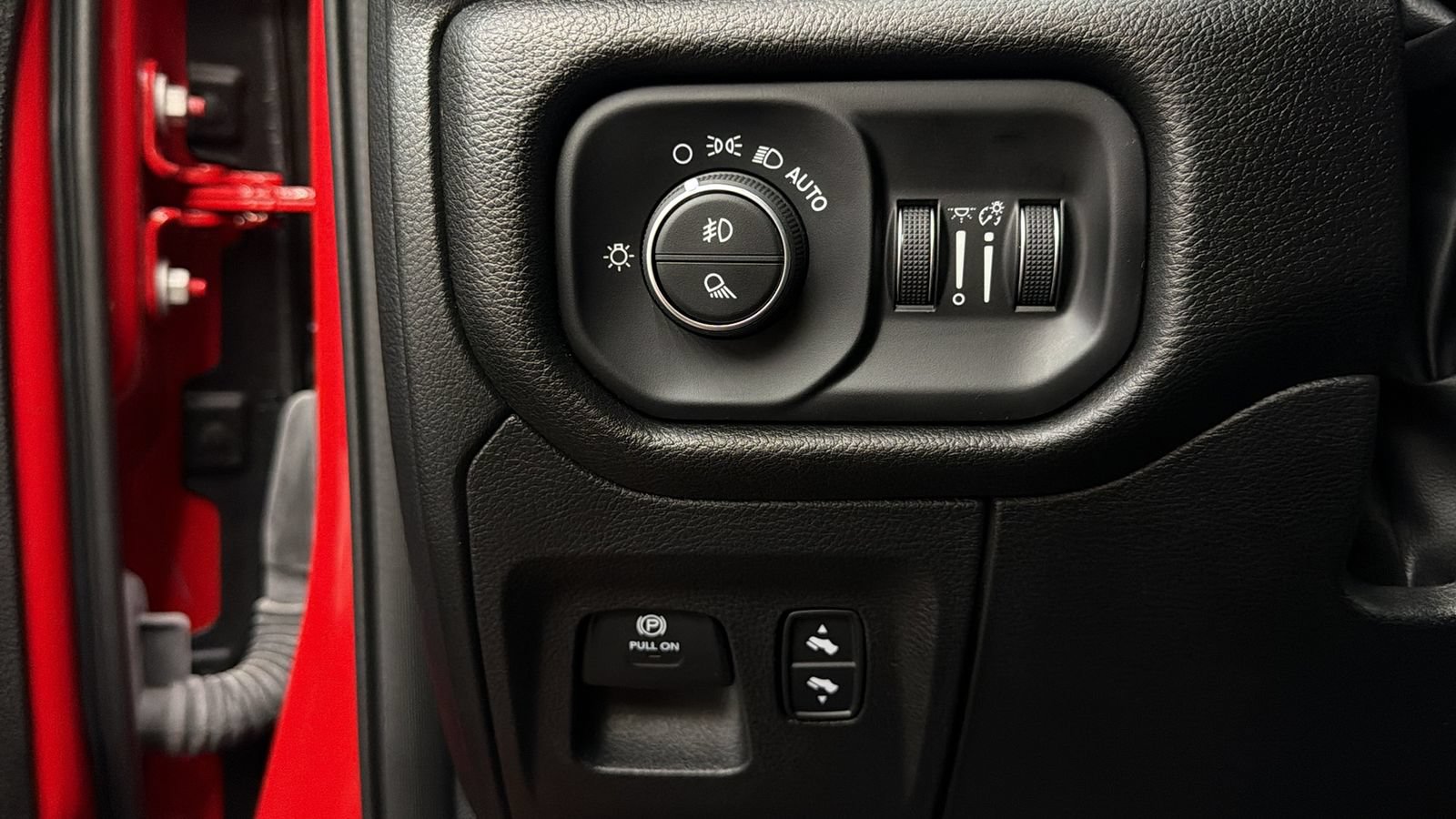 Used 2025 RAM 1500 Lone Star AWD/4WD image 33