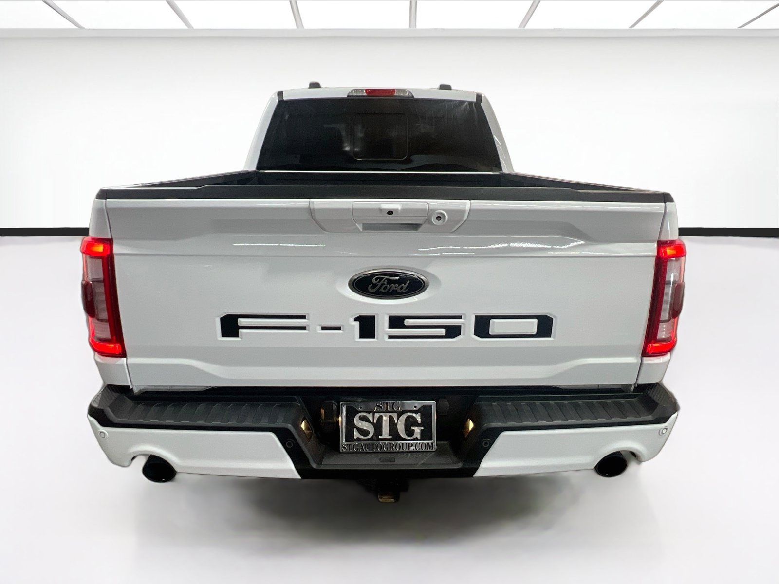 Used 2023 Ford F150 Lariat w/ Equipment Group 502A High AWD/4WD image 5