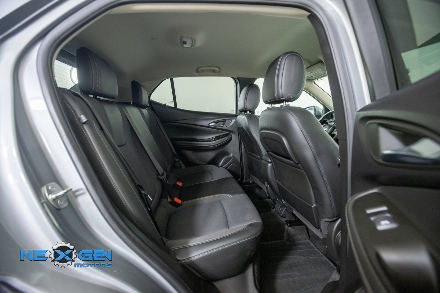 Used 2023 Buick Encore GX Preferred w/ Cold Weather Comfort Package AWD/4WD image 35