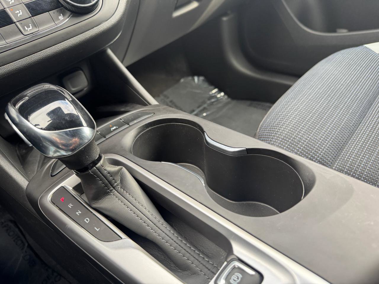 Used 2025 Buick Envista Preferred w/ Convenience I Package image 39