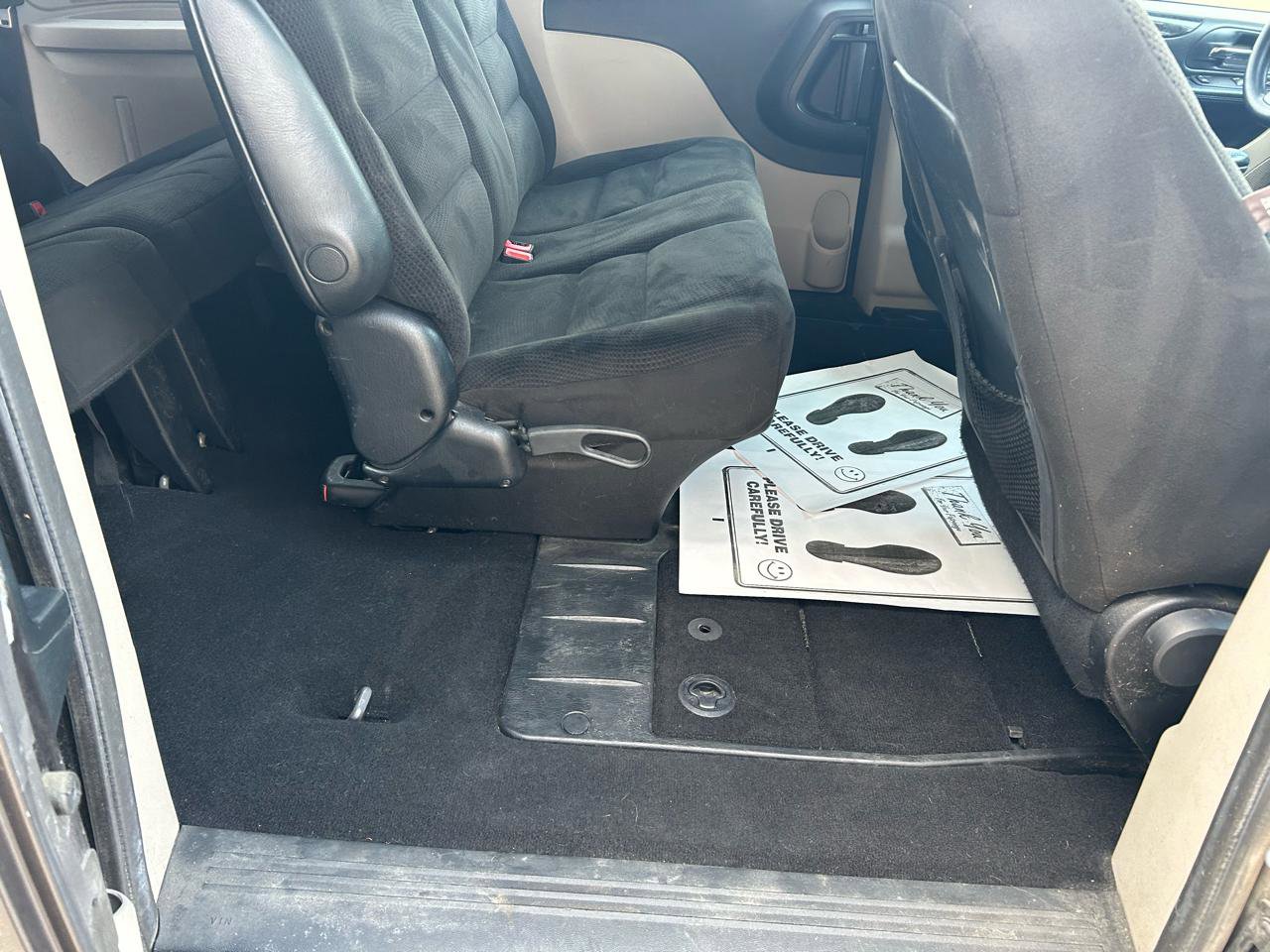 Used 2016 Dodge Grand Caravan SE image 11