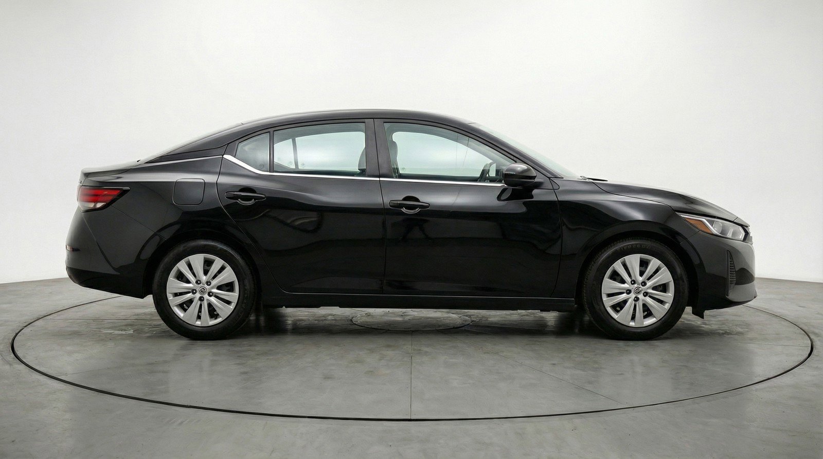 Used 2025 Nissan Sentra S FWD image 11