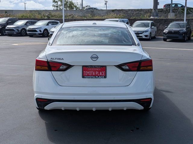 Used 2025 Nissan Altima 2.5 SV image 9