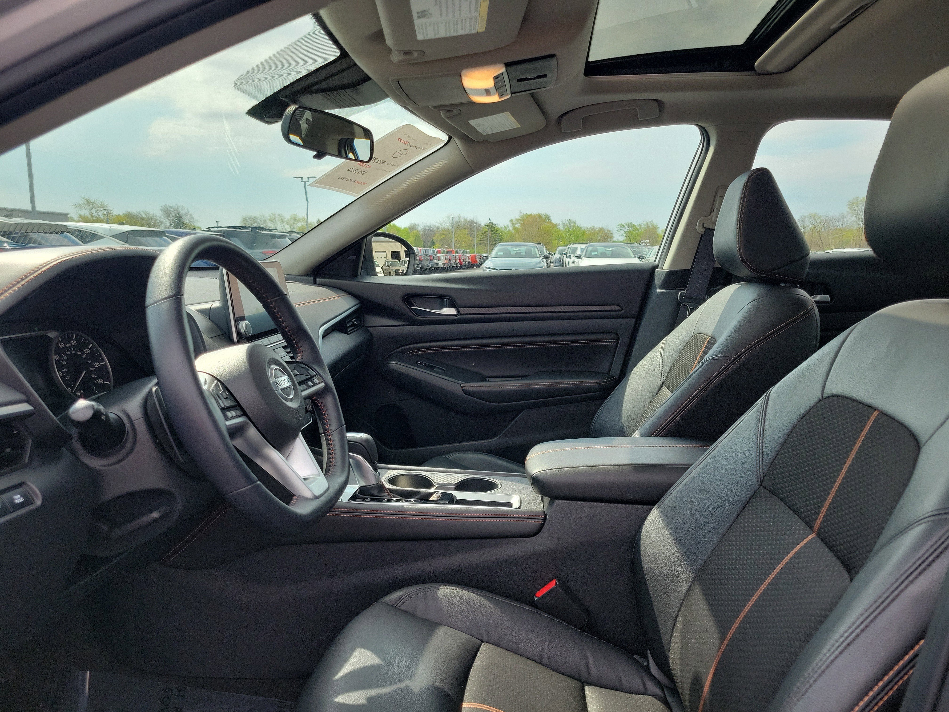 Certified 2021 Nissan Altima 2.5 SR w/ SR Premium Package image 15