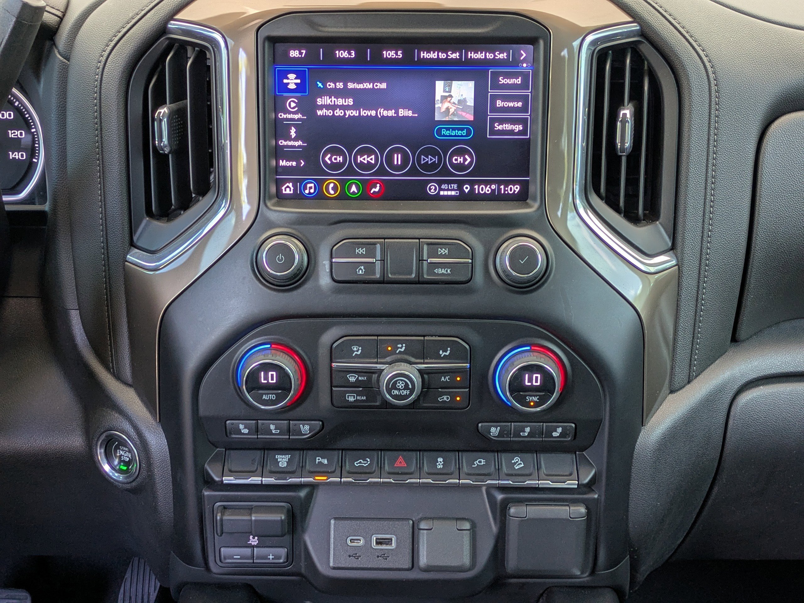 Used 2023 Chevrolet Silverado 2500 High Country AWD/4WD image 18