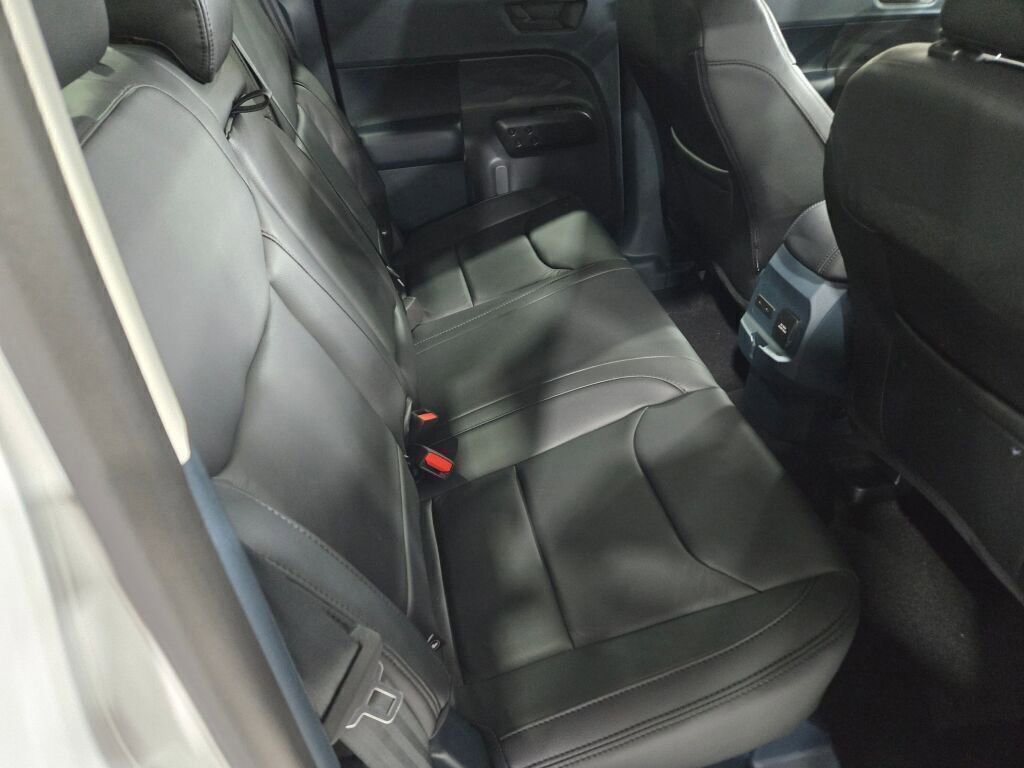 New 2025 Ford Maverick XLT w/ XLT Luxury Package image 10